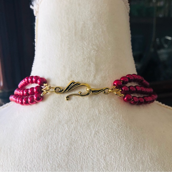 Handcrafted repurpose red filigree cameo gem Czech glass Pearl toggle necklace - Picture 9 of 9